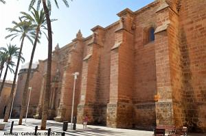 28 LA CATHEDRALE ET LE FORTERESSE DE L INCARNATION (18)